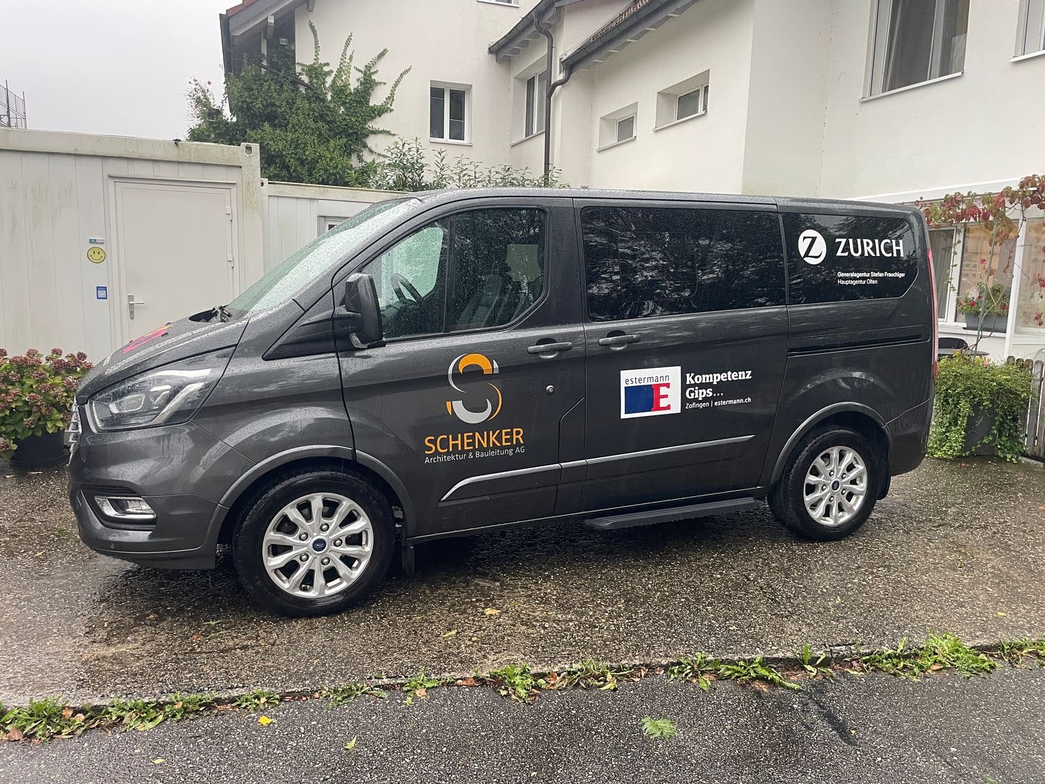 Auto-Sponsoring zugunsten der Kinder der amitola