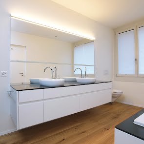 Badmöbel mit Aufsatzlavabo - KAWA Design AG :: Küchen Raum Bäder, Sursee, Willisau, Luzern, Zofingen