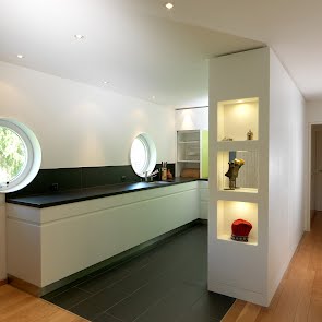 Küche als Raumskulptur - KAWA Design AG :: Küchen Raum Bäder, Sursee, Willisau, Luzern, Zofingen