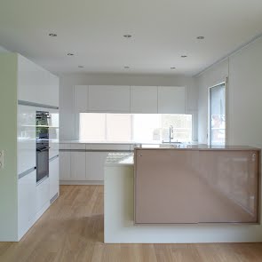 Küche mit Barelement - KAWA Design AG :: Küchen Raum Bäder, Sursee, Willisau, Luzern, Zofingen