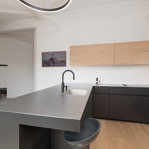 Puristische Eleganz trifft auf warme Natürlichkeit... - KAWA Design AG :: Küchen Raum Bäder, Sursee, Willisau, Luzern, Zofingen