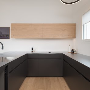 Puristische Eleganz trifft auf warme Natürlichkeit... - KAWA Design AG :: Küchen Raum Bäder, Sursee, Willisau, Luzern, Zofingen